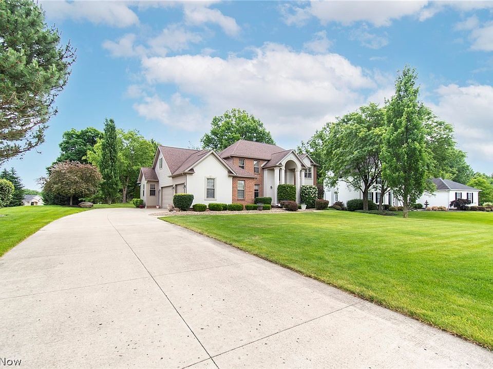 1510 Fox Den Trl, Canfield, OH 44406 Zillow