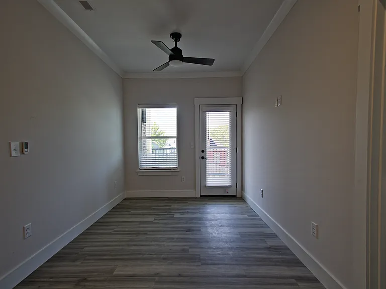 1805 Duncan Ave — Photo 46