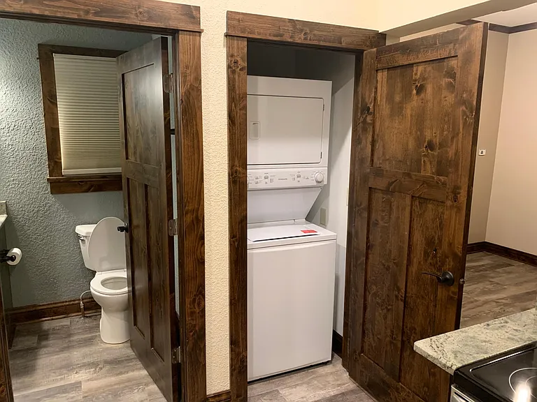 Washer/dryer on main level