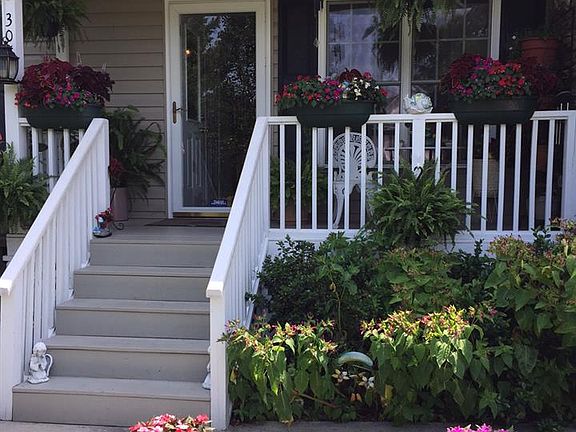 3rd image of 305 Ashwood Ln