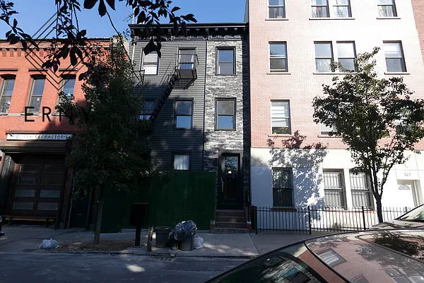 Rented by ERNY LLC | media 9