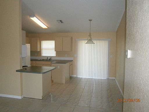 4th image of 617 Royalty Ct