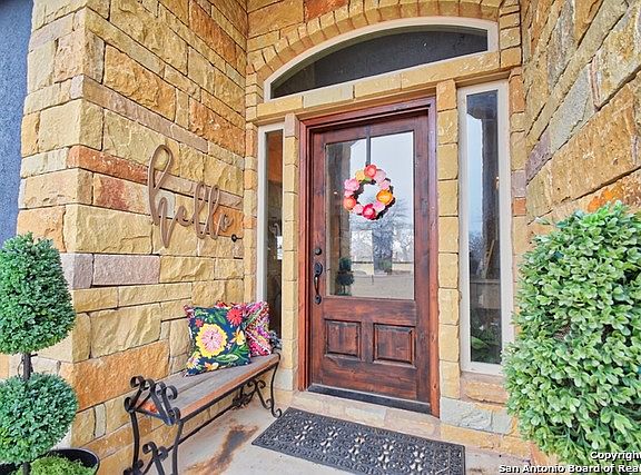 3rd image of 112 Abrego Knol Dr