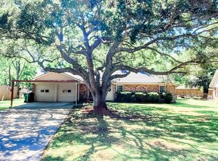1512 Martin Dr, Alvin, TX 77511