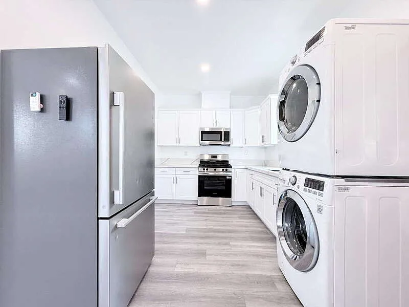 1 bed, 1.0 bath, 625 sqft, $1,995 — Photo 3