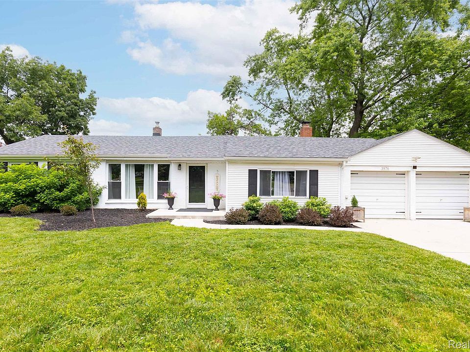 1st image of 3976 Saginaw Trl