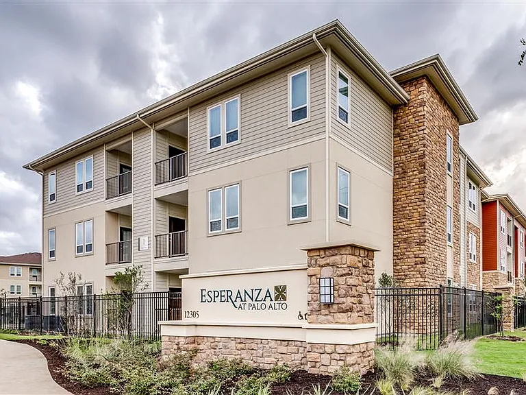 Esperanza At Palo Alto — Photo 1