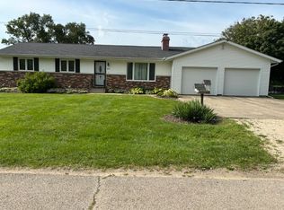 302 John St, Steward, IL 60553