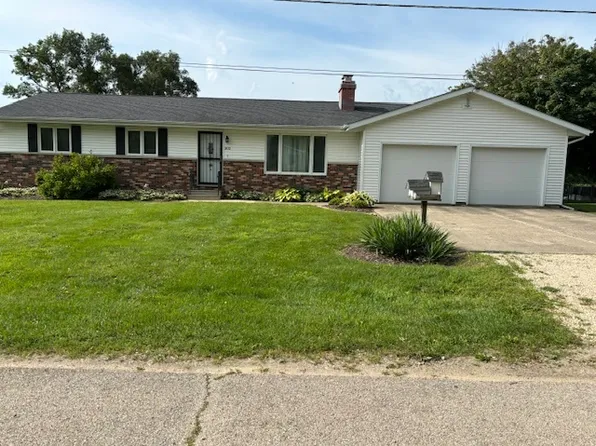 302 John St, Steward, IL 60553