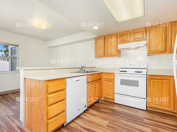 5th image of 903 Huttenberg Ct
