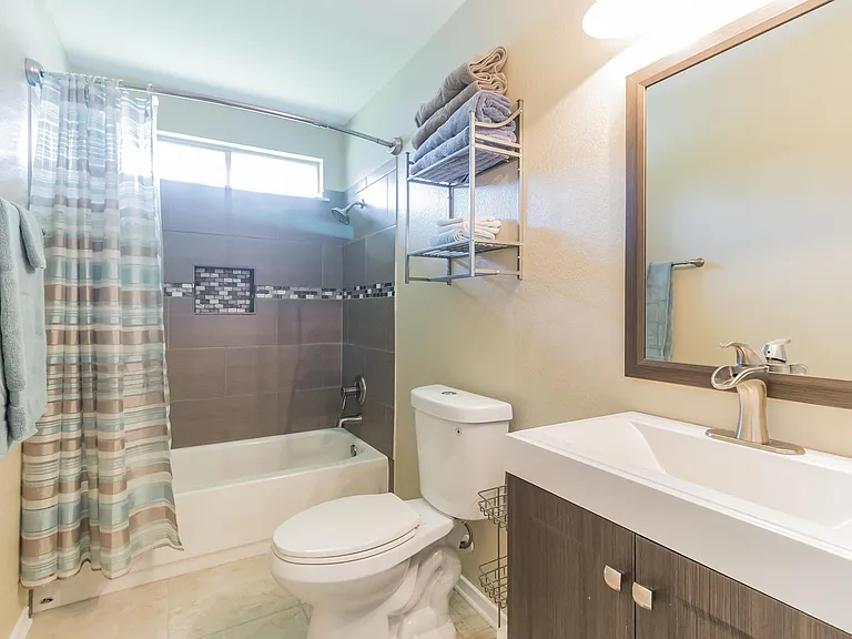 413 Quail Hollow Dr — Photo 17