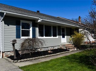 674 Dickerson Rd, Willowick, OH 44095