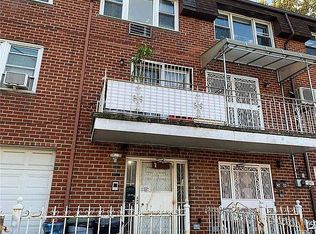 4004 147th St, Flushing, NY 11354