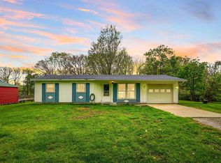 190 N River Rd, Ligonier, IN 46767
