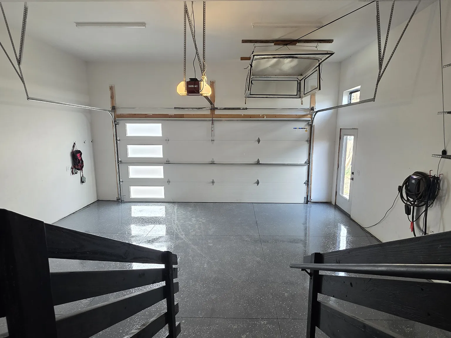 5 bed, 4004 sqft, $10,000 — Photo 2