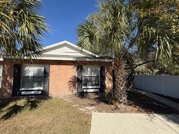 945 Burlwood St, Brandon, FL 33511