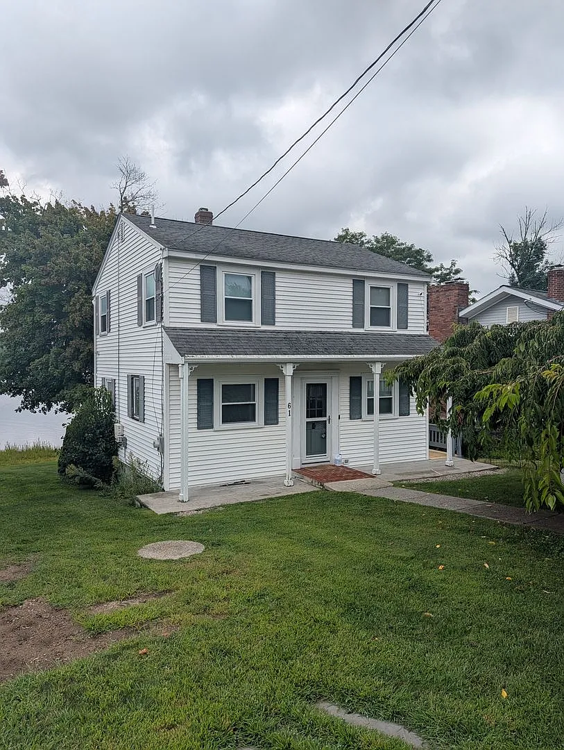 Charming Lakefront home in Mendon $3,000/Month — Photo 1