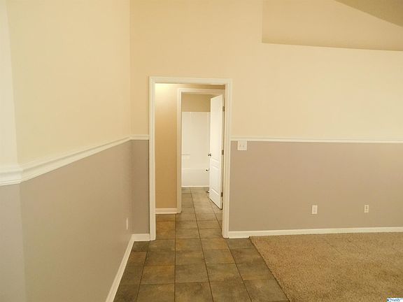 4th image of 151 Antique Rose Dr
