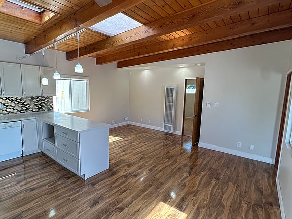 3rd image of 1434 E Walnut Ave #B