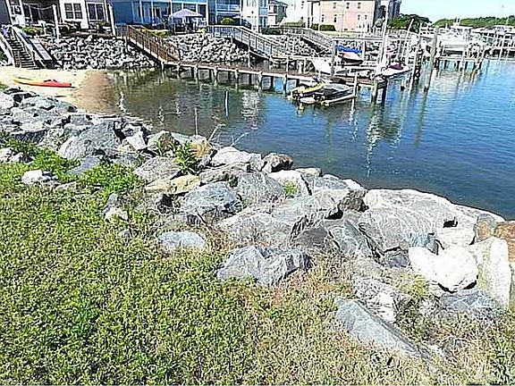 3rd image of 9626 Bay Point Dr