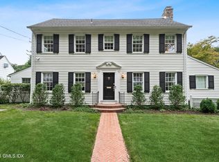 32 Perryridge Rd, Greenwich, CT 06830