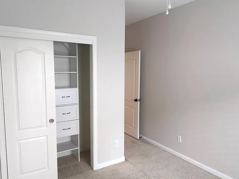 678 Prescott Ave — Photo 21