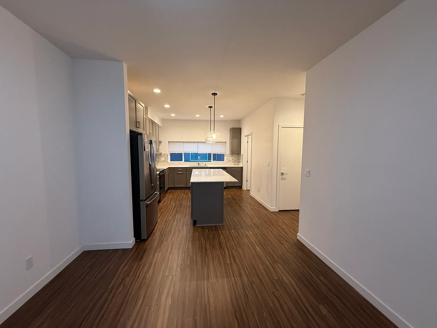 2 bed, 2.5 bath, 1750 sqft, $3,350 — Photo 4