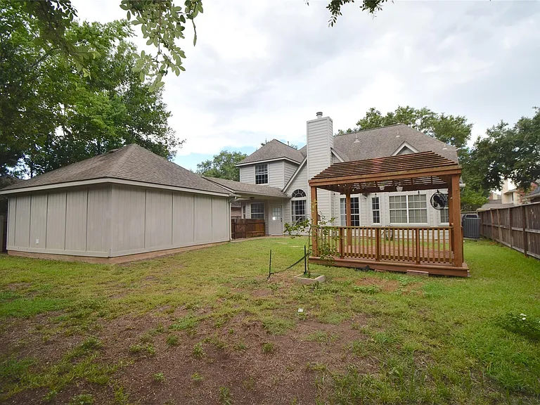 7207 Emerald Glen Dr — Photo 18