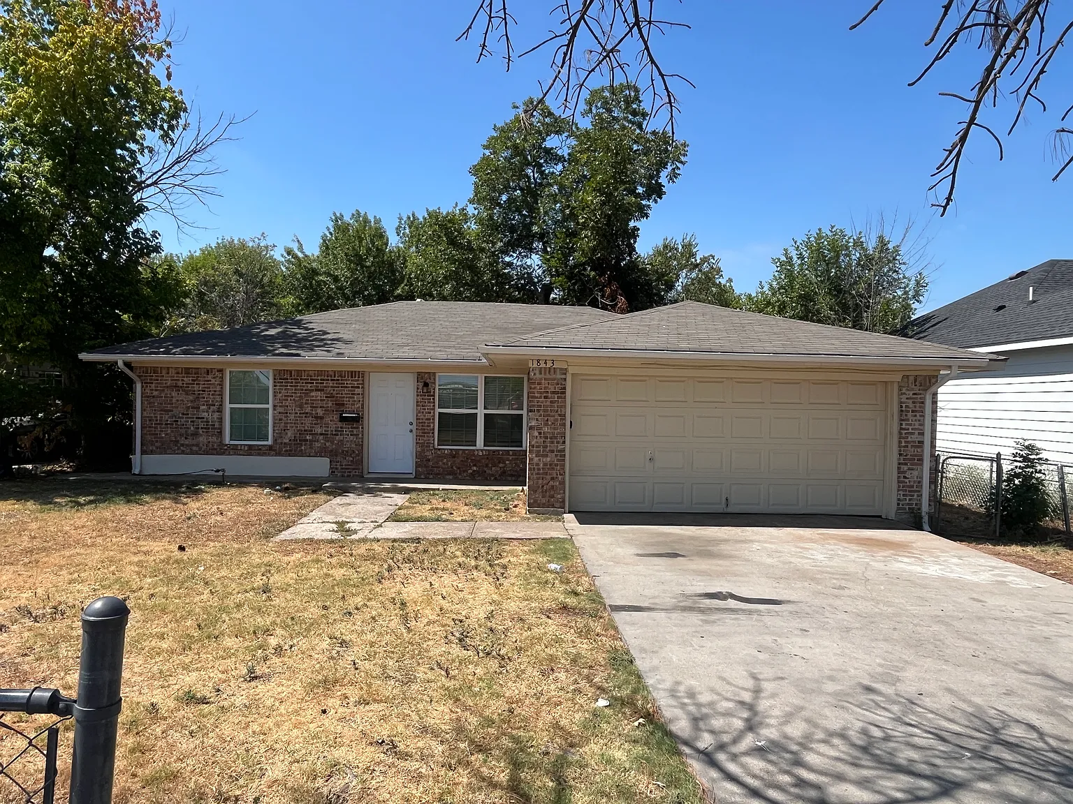 3 bed, 1422 sqft, $1,850 — Photo 3