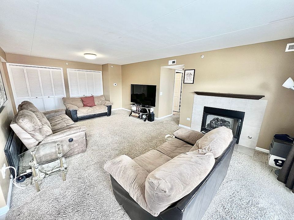 1st image of 17318 Oak Park Ave APT 2NE