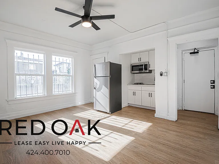 1026 W 22nd St #4 — Photo 4