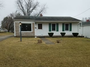 606 E Graham St, Dixon, IL 61021