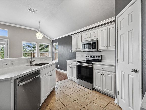 5th image of 7261 Decoy Ln
