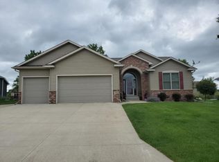 1303 29th St SW, Austin, MN 55912