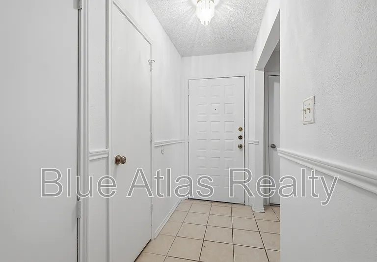 4101 Gentle Springs Dr — Photo 18