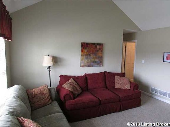 3rd image of 1210 Evergreen Way