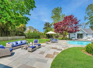 35 Toylsome Ln, Southampton, NY 11968