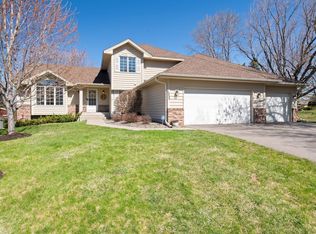 1555 Skyline Trl, Eagan, MN 55121