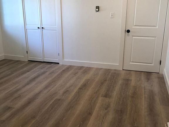 4th image of 64 Carter St #4