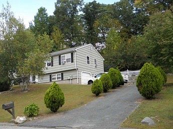 2nd image of 19 Lorraine Dr