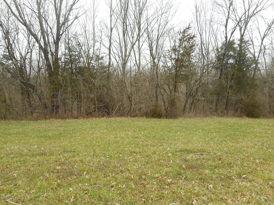 1st image of 46 Hickory Woods Dr
