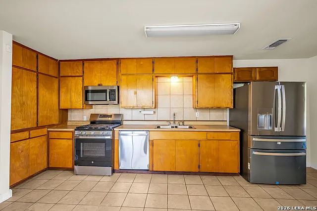 170 Sinclair Rd — Photo 19