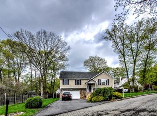 5 Hazel St, Stanhope, NJ 07874