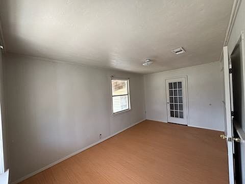2nd image of 3913 Thomas Ave