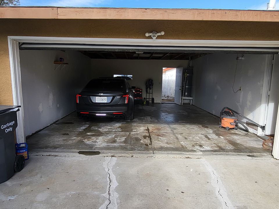Attached Garage