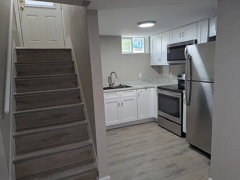 4886 S Logan St #2 — Photo 8