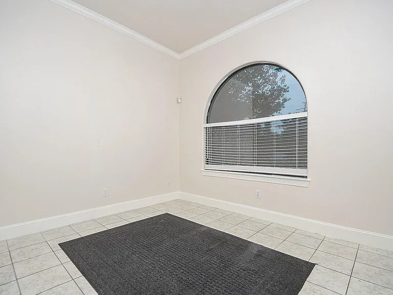 12814 Willow Centre Dr — Photo 12