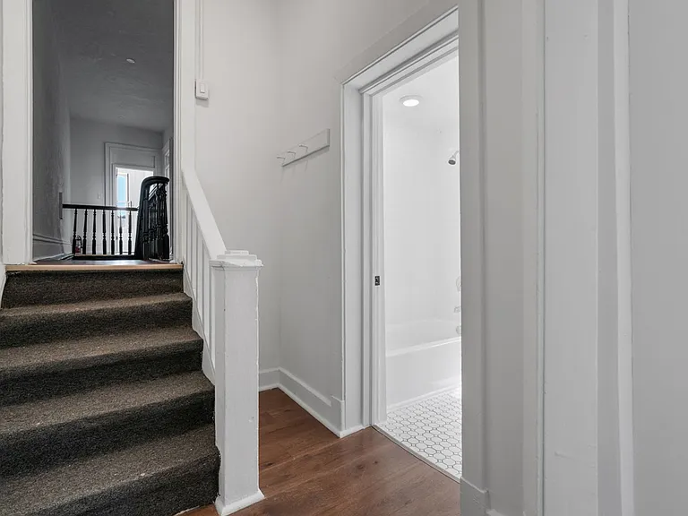 2306 E Carson St — Photo 9