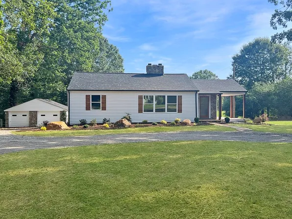3212 Westover Dr, Danville, VA 24541