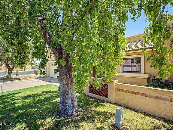 3rd image of 1610 N STAPLEY Drive #112